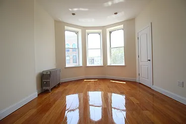 Rented by Next Door Realty NYC