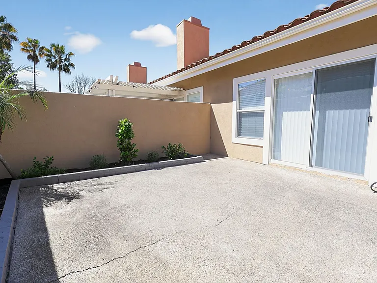 21610 Paseo Venezia — Photo 29