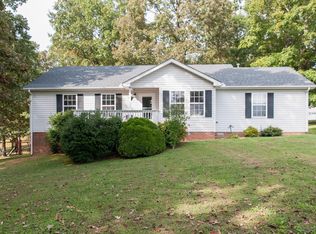 1061 Lewis Rd, Burns, TN 37029