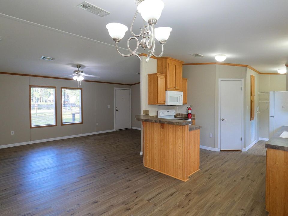 1st image of 17825 Dogwood Dr