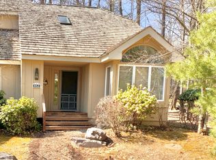 852 Crest Pines Ln, Pocono Pines, PA 18350