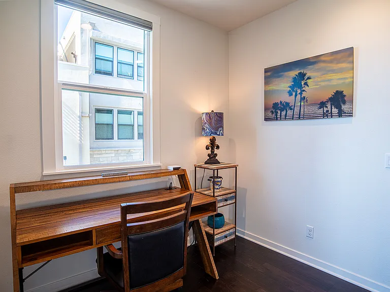1562 Vista Del Mar Way #1 — Photo 12