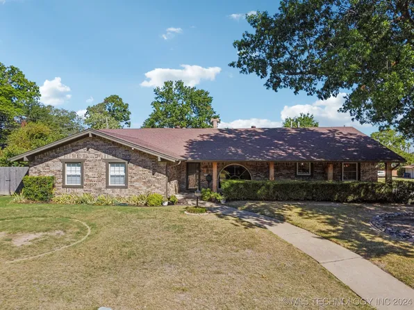 5453 E 19th St, Tulsa, OK 74112