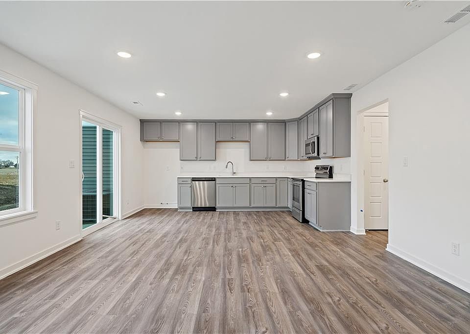 4600 171st St, Urbandale, IA 50323 Zillow