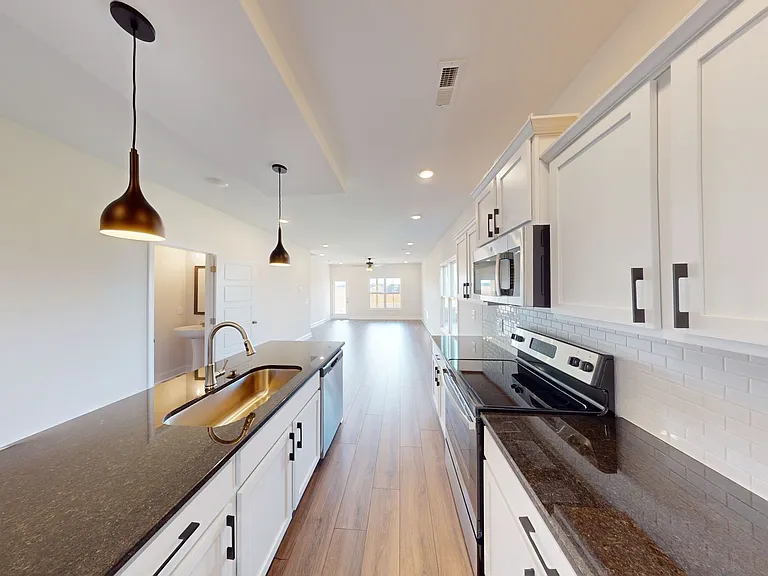 1018 Cherry Acres Dr — Photo 12