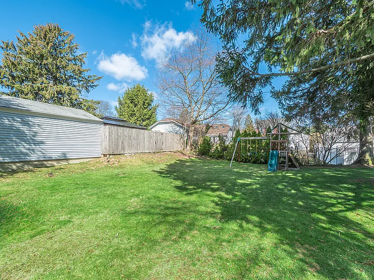 17 Winans Pl — Photo 33