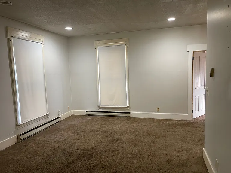 504 W Main St #B — Photo 2