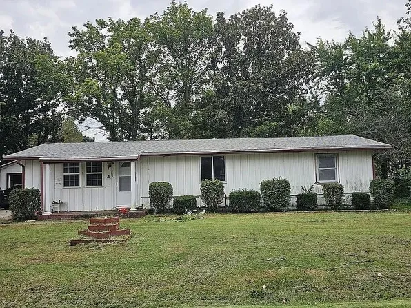 809 Alleghaney St, Burlington, KS 66839