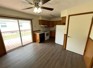 4130 Preston Dr, Saint Joseph, MO 64503