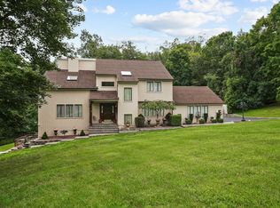 26 Apple Hill Dr, Cortlandt Manor, NY 10567