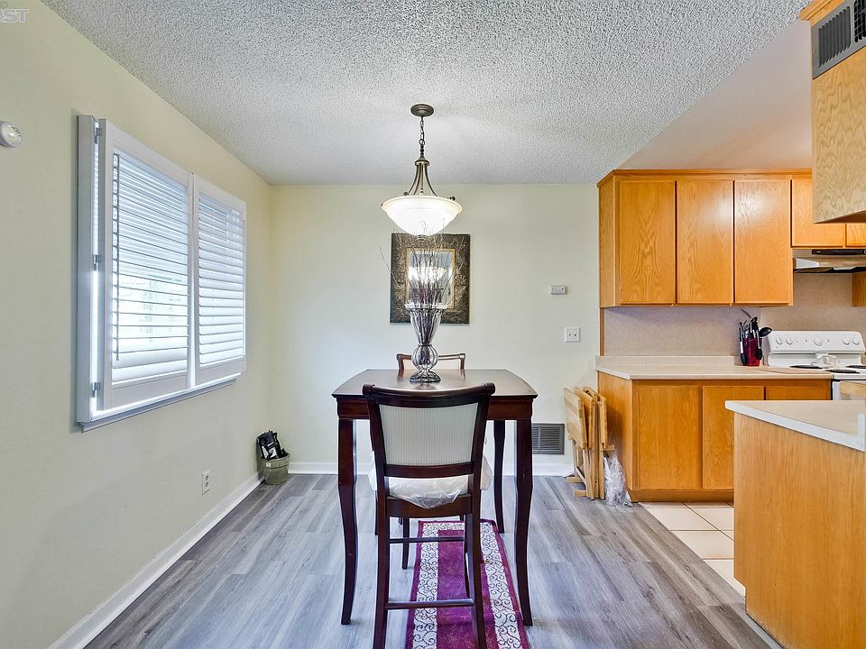 1st image of 34724 Skylark Dr APT 2