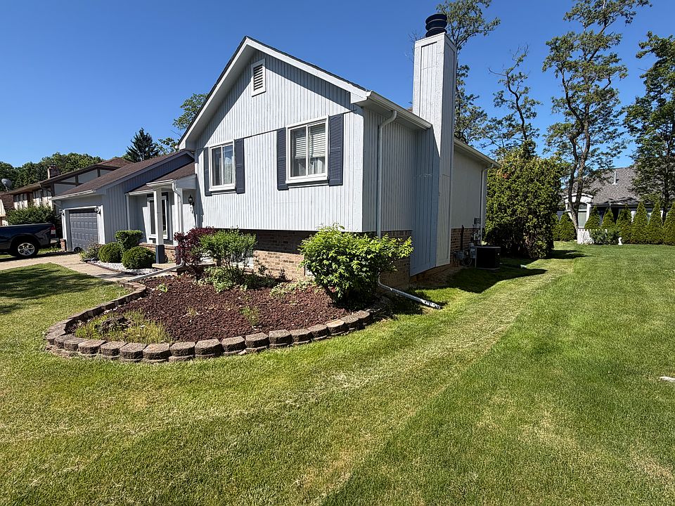 1st image of 741 Kentucky Dr