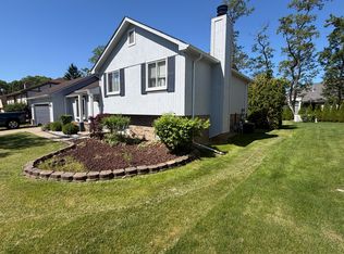741 Kentucky Dr, Rochester Hills, MI 48307