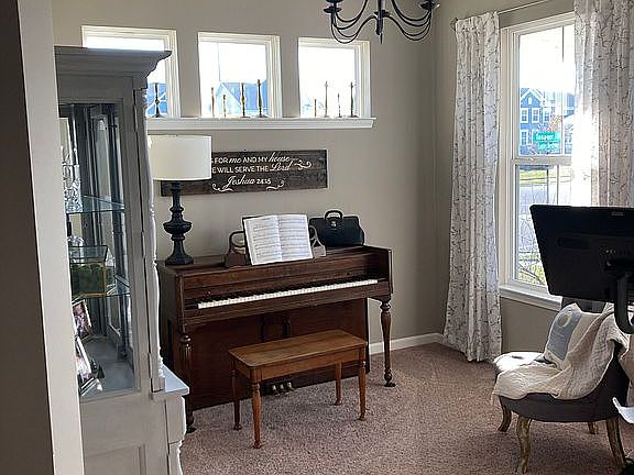 Piano/retreat room