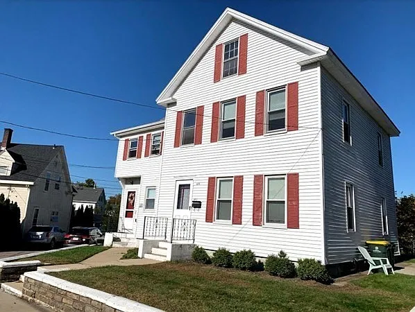 123 East St #1