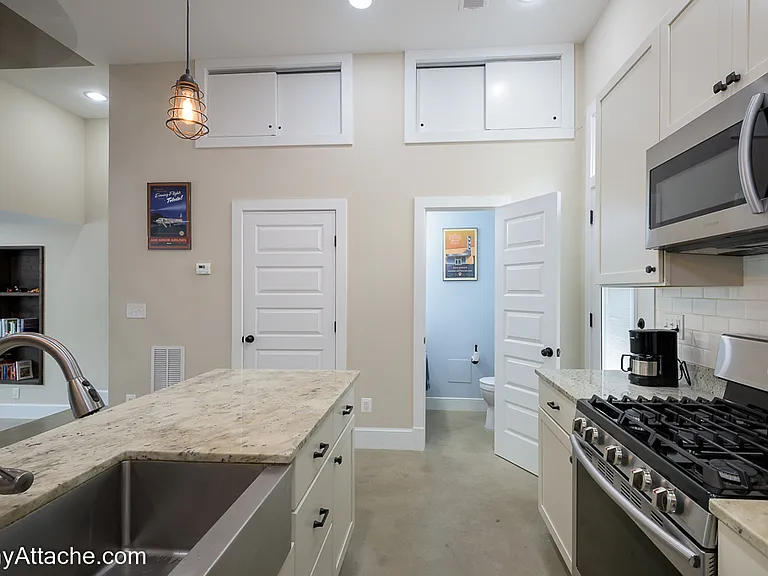 717 F St NE — Photo 14
