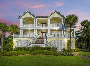 601 Palmetto Blvd, Edisto Island, SC 29438