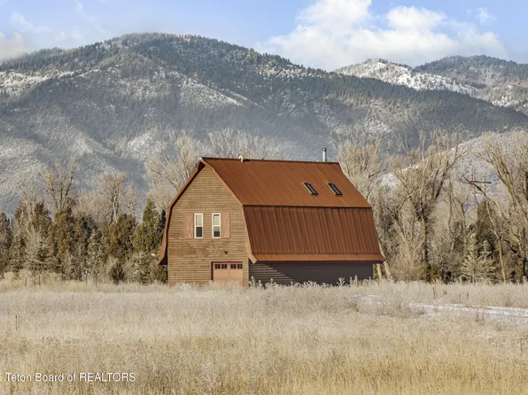 863 Snake River Rd, Swan Valley, ID 83449