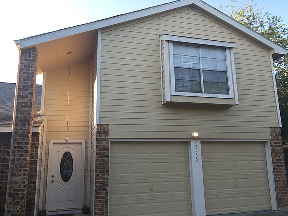 3rd image of 15903 Mal Paso Dr