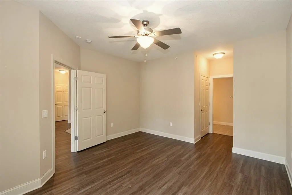 2 bed, 1105 sqft, $1,475 — Photo 1