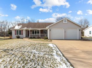 1447 Baytree Ln, Neenah, WI 54956