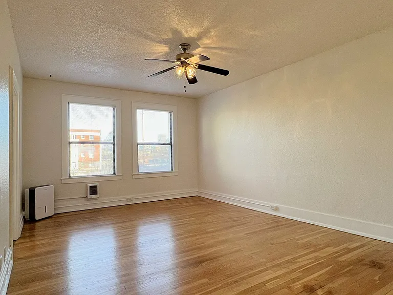 Marcella Apartments — Photo 10