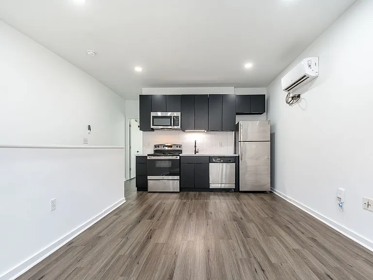 3003 Glenwood — Photo 91