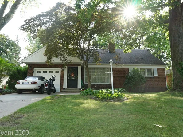3 Boone Ln, Dearborn, MI 48120