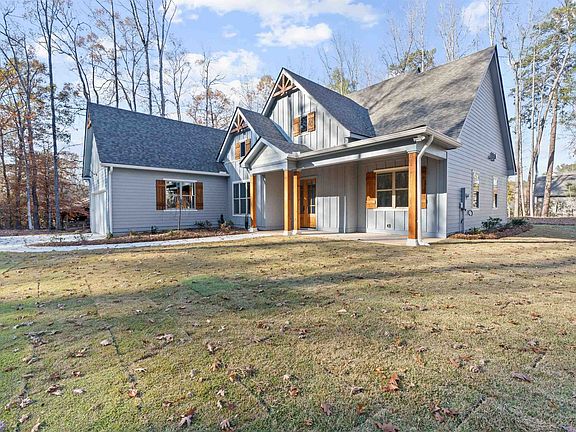 2nd image of 108 Oak Hill Cir