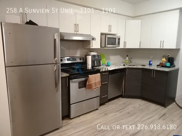 258 Sunview St, Waterloo, ON