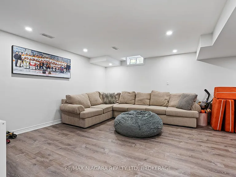 7 Riley Ave — Photo 26