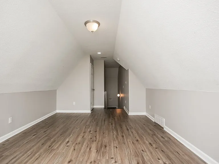 1531 Carlton Ridge Dr — Photo 15