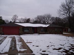 2nd image of 4606 Springlake Dr