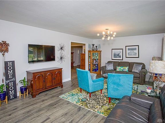 3rd image of 5868 Jaqui Ln