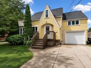 1621 N Division St, Appleton, WI 54911