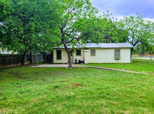 603 Cypress St, Bandera, TX 78003