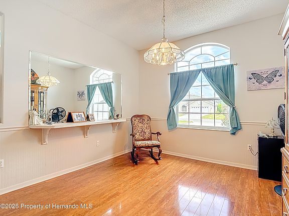 5th image of 8410 Maybelle Dr