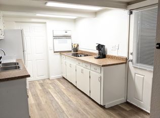7603 E 6th Ave #B, Anchorage, AK 99504