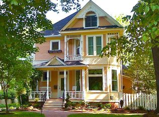 915 Saint Louis St, Edwardsville, IL 62025