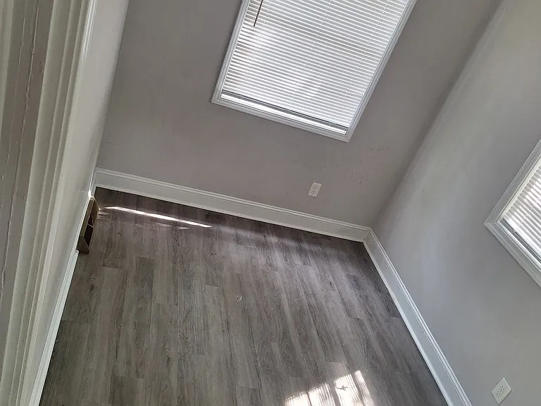 1450 Kingston Rd — Photo 37