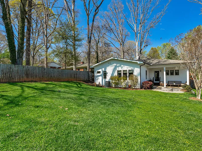 3020 Palm Ave — Photo 11