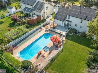 1 Wendover Rd, East Windsor, NJ 08520