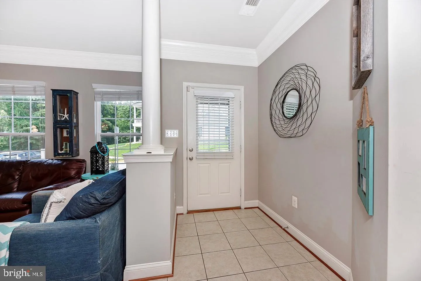 4 bed, 3.5 bath, 2440 sqft, $3,200 — Photo 3