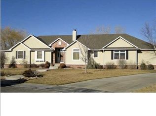 1302 S Ravenwood Ct, Derby, KS 67037