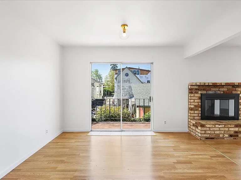 2118 Alameda Ave — Photo 7