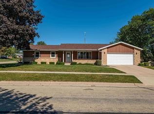 1905 27th St, Monroe, WI 53566