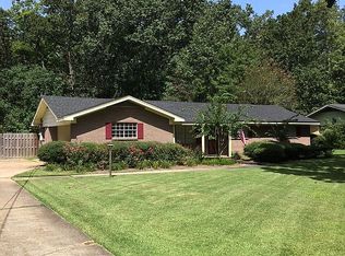 723 Line Dr, Forest, MS 39074