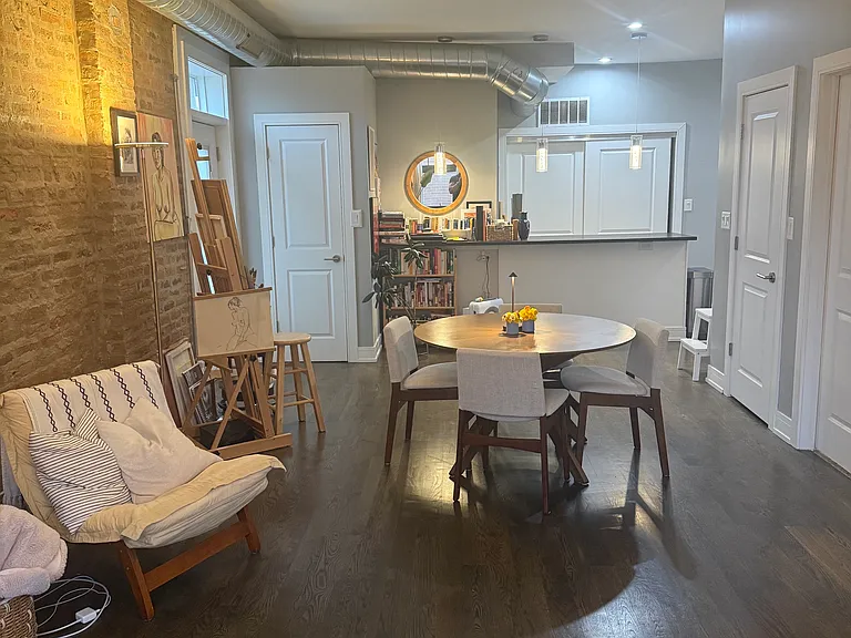1123 W Grand Ave #3R — Photo 5