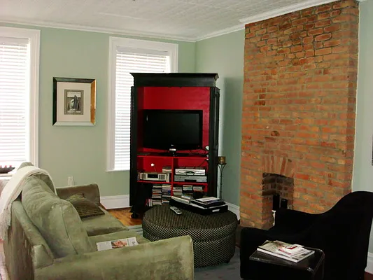 Rented by Kirsten Syrett, Lreb | media 14