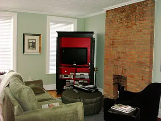 Rented by Kirsten Syrett, Lreb